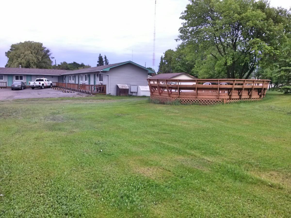 Moosomin Motel Экстерьер фото