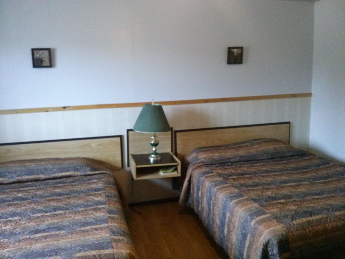 Moosomin Motel Экстерьер фото