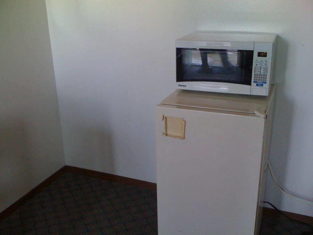 Moosomin Motel Экстерьер фото