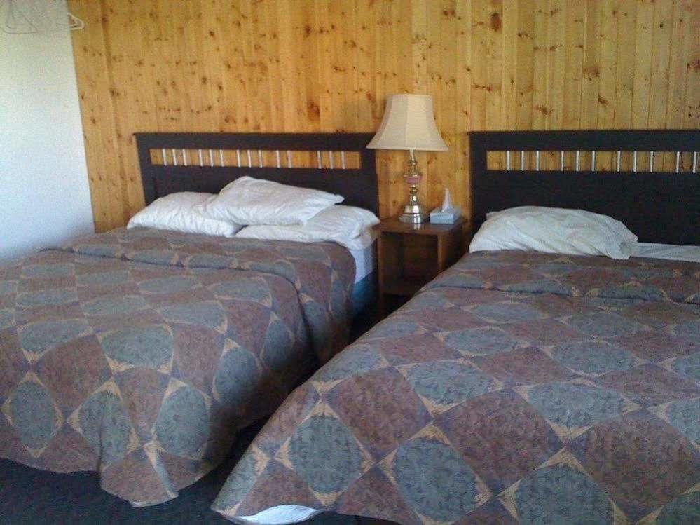 Moosomin Motel Экстерьер фото