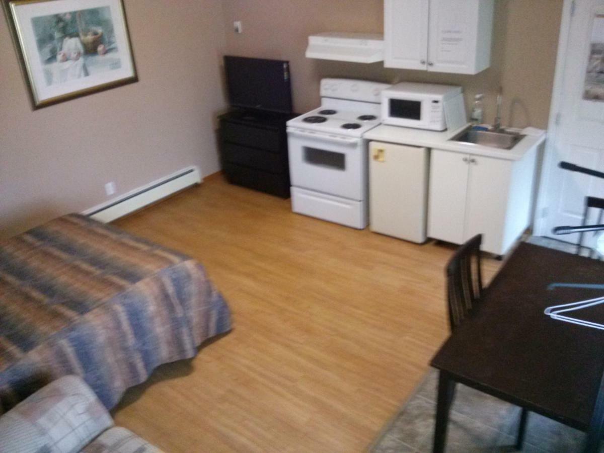 Moosomin Motel Экстерьер фото