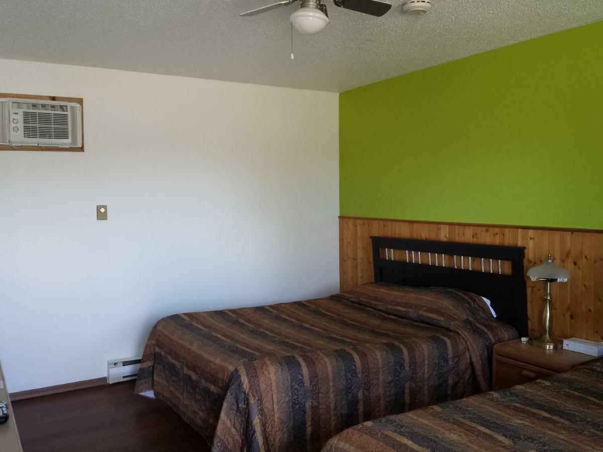 Moosomin Motel Экстерьер фото