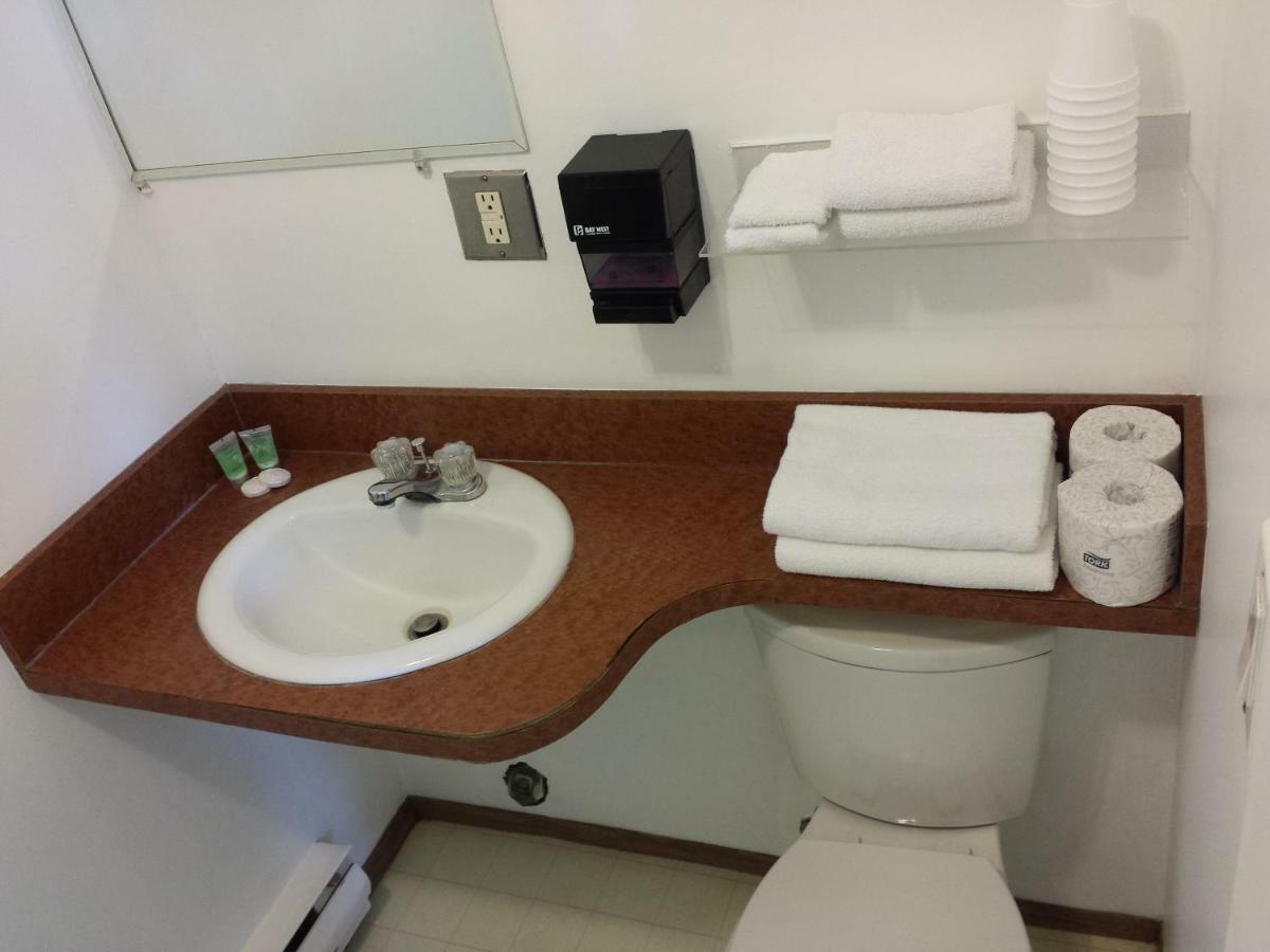 Moosomin Motel Экстерьер фото